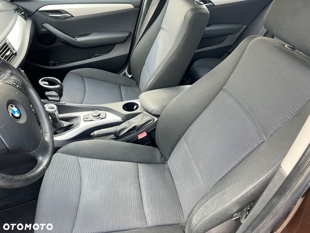 BMW X1 sDrive18d xLine - 17