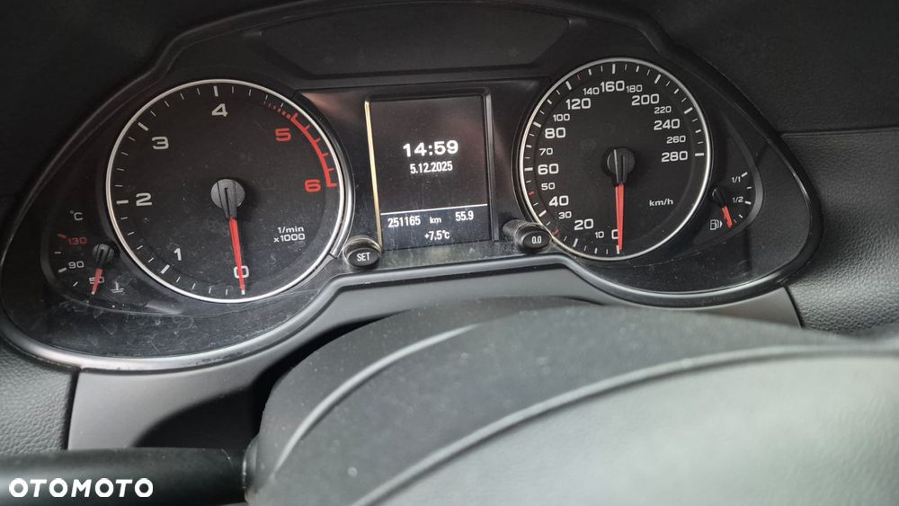 Audi Q5 2.0 TDI quattro - 12