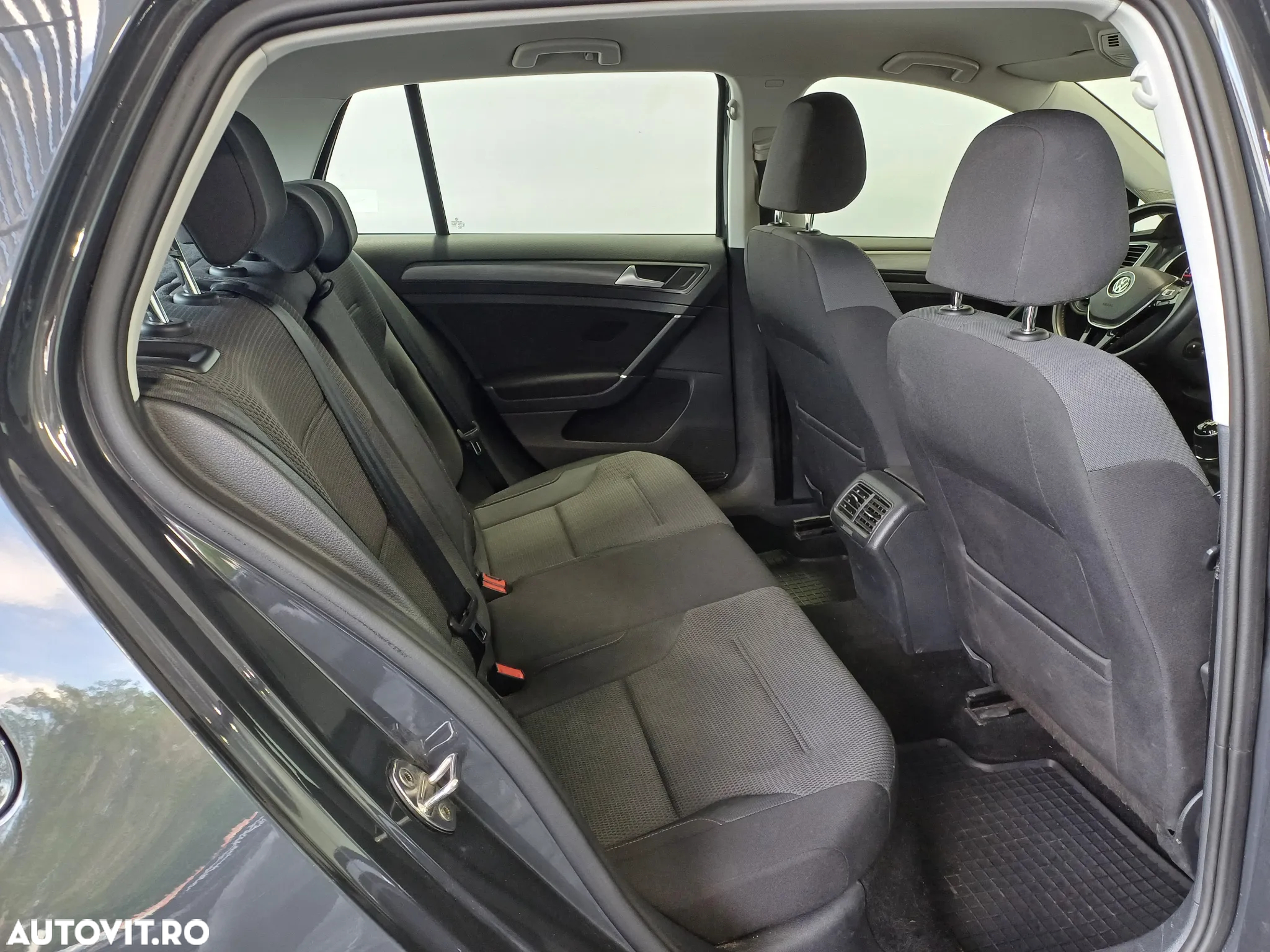 Volkswagen Golf 1.6 TDI Comfortline - 25