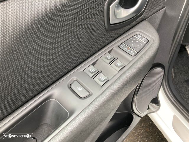 Renault Clio Sport Tourer (Energy) TCe 90 Bose Edition - 29