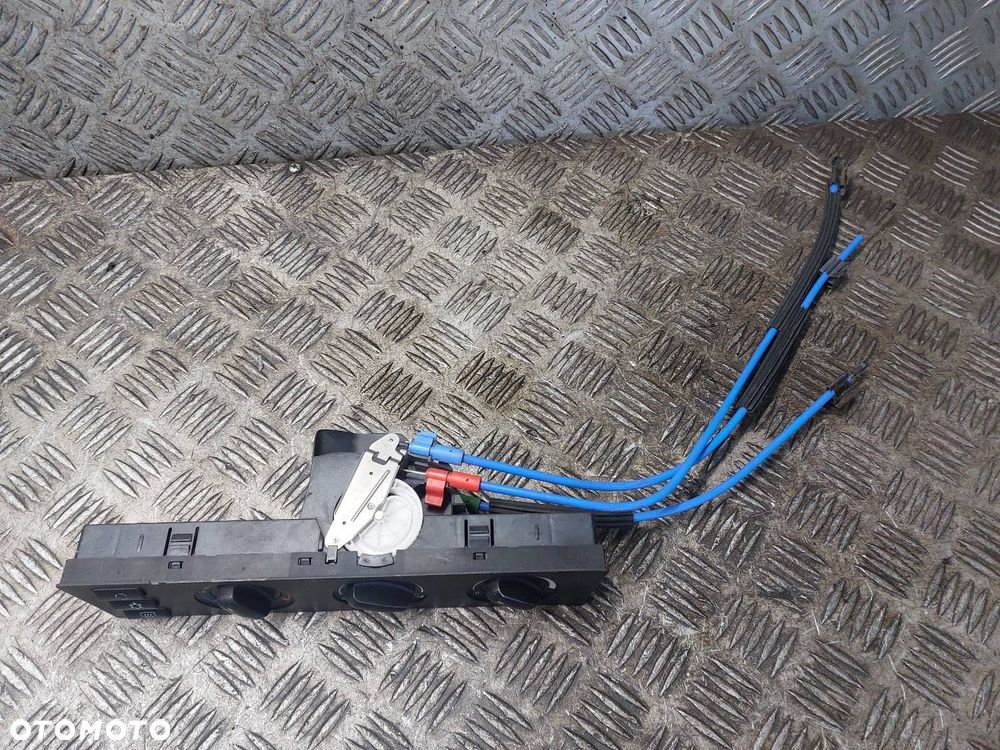 PANEL NAWIEWU + LINKI BMW E39 8379931 - 2