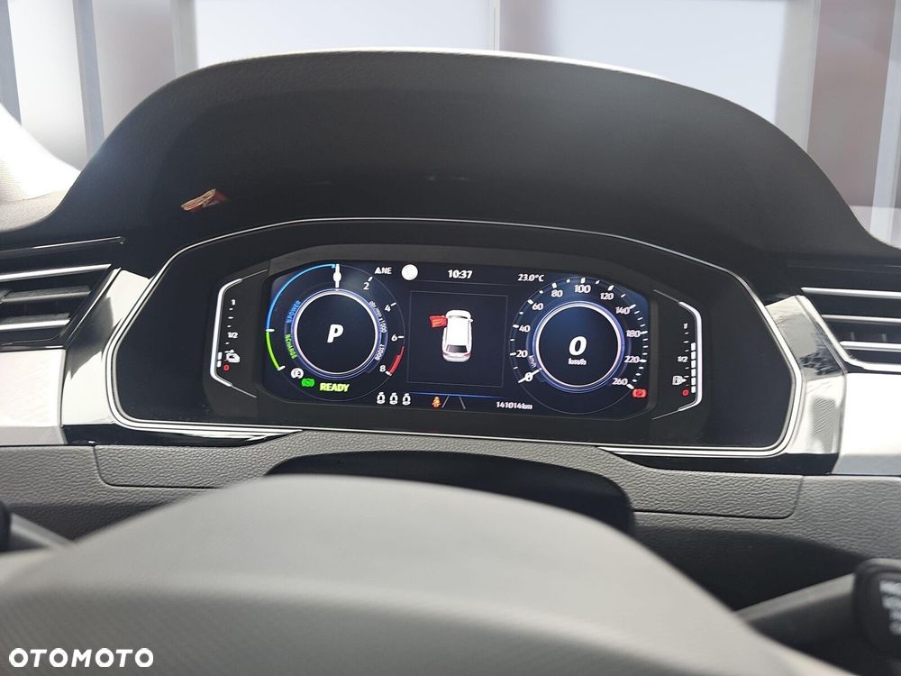 Volkswagen Passat Variant - 14