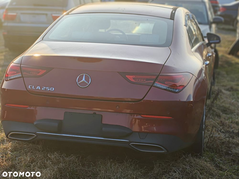 Mercedes-Benz CLA 250 Progressive 7G-DCT - 1