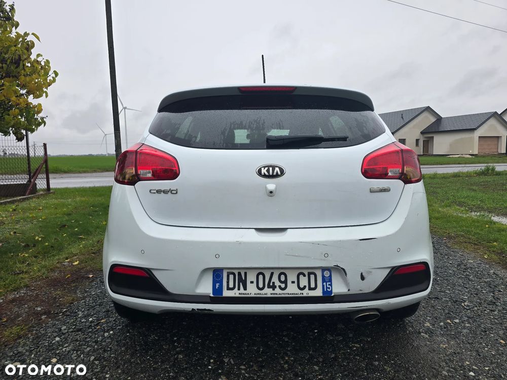 Kia Ceed 2015 photo 3