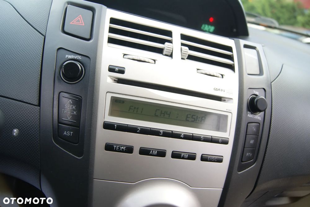 Toyota Yaris 1.0 Luna A/C - 23