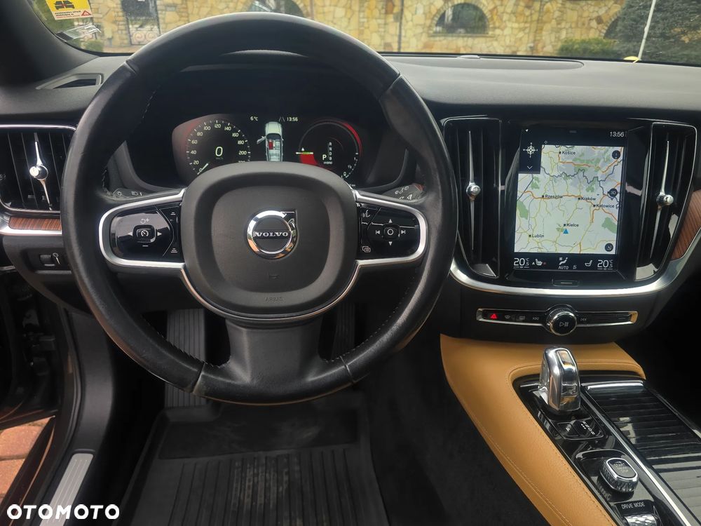 Volvo V60 T8 AWD Plug-In Hybrid Inscription - 27