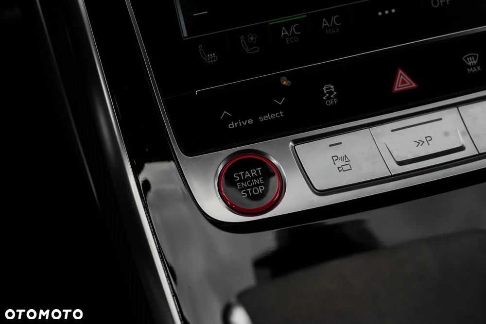 Audi RS Q8 TFSI quattro tiptronic - 16