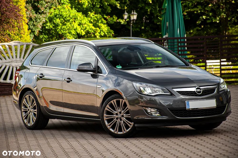 Opel Astra 1.6 Turbo Edition - 24