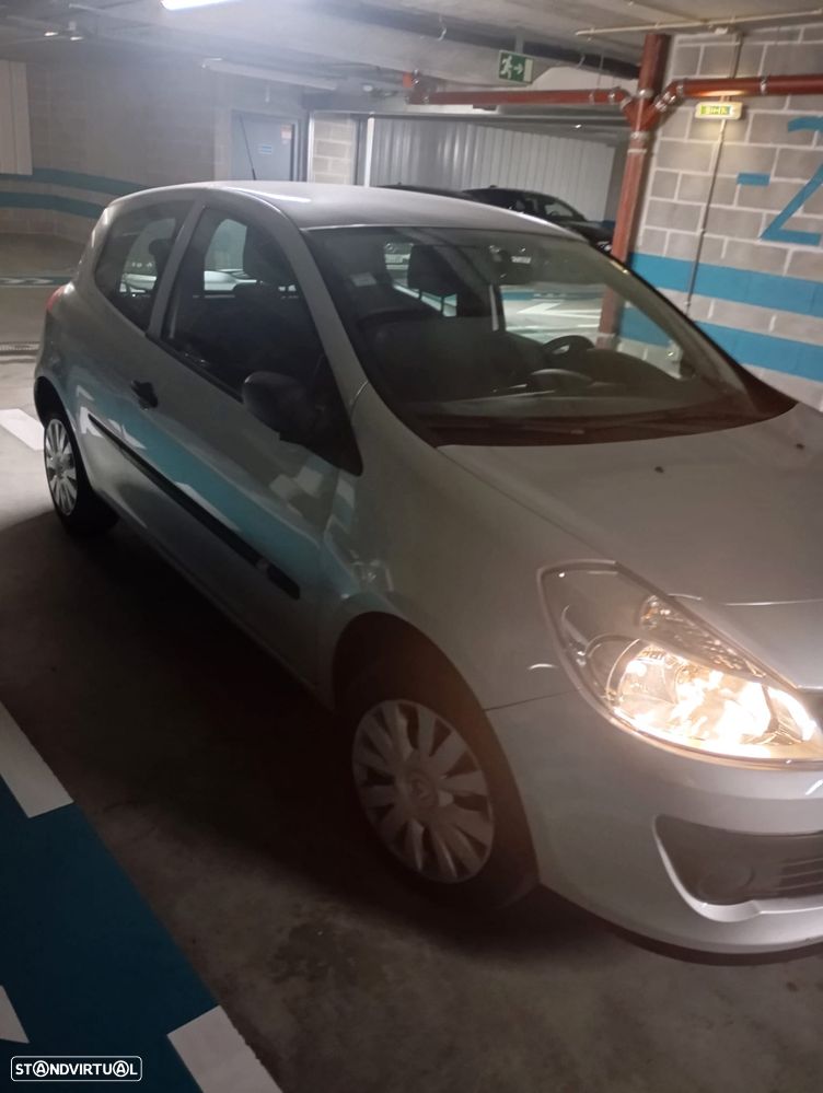 Renault Clio 1.2 16V Confort - 14