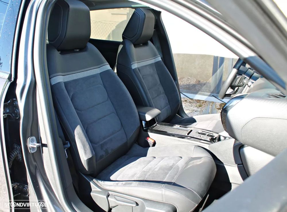 Citroën C4 1.2 PureTech Shine EAT8 - 15