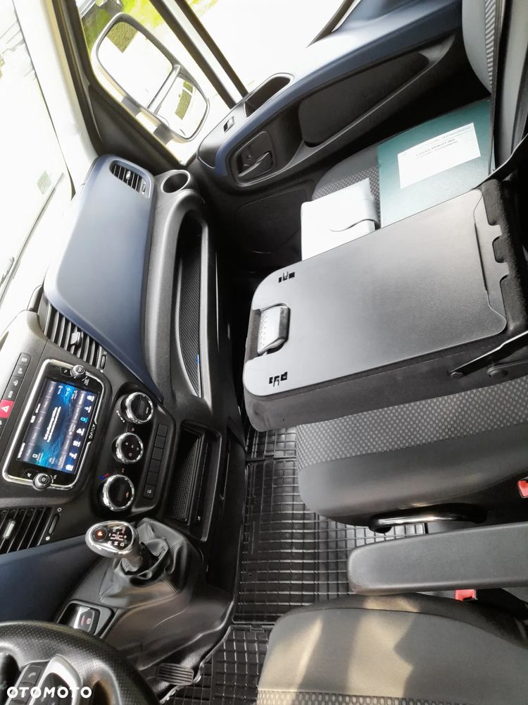 Iveco DAILY 35s180 silnik 3.0 180koni HI-matic Automatyczna skrzynia biegów FULL Wyposażenie!!! KONTENER 8 PALET 430X220X240 wysoki!! winada PALFINGER  Polski salon GWARANCJA przebiegu!!! - 18