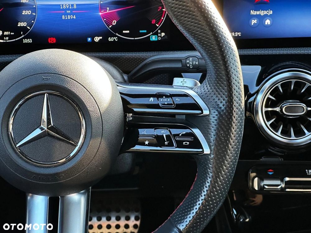 Mercedes-Benz CLA - 11