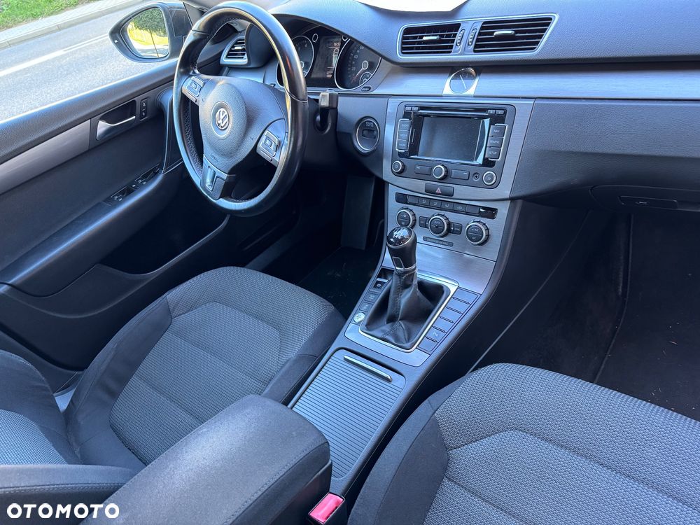 Volkswagen Passat 1.8 TSI Comfortline - 5