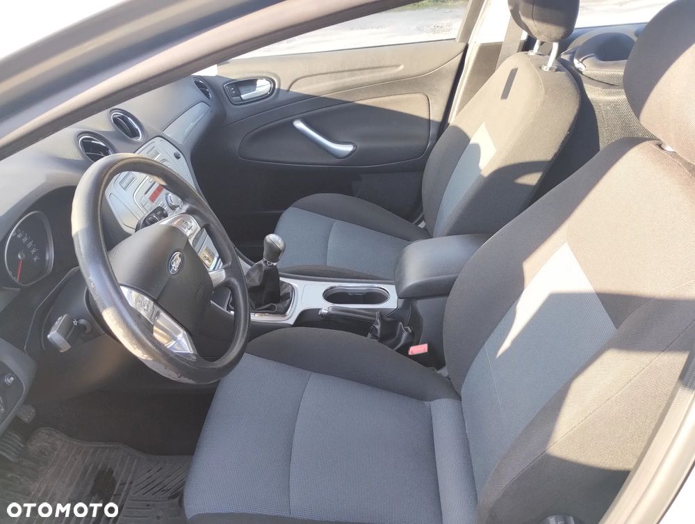 Ford Mondeo 1.8 TDCi Trend - 6