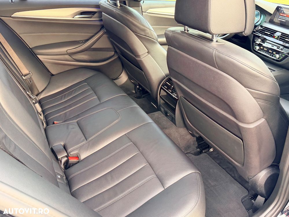 BMW Seria 5 520d AT - 13