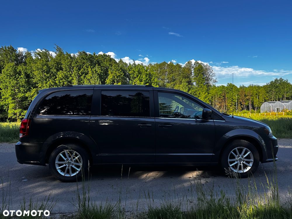 Dodge Grand Caravan 3.6 R/T - 7