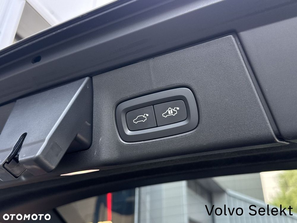 Volvo V90 Cross Country - 16