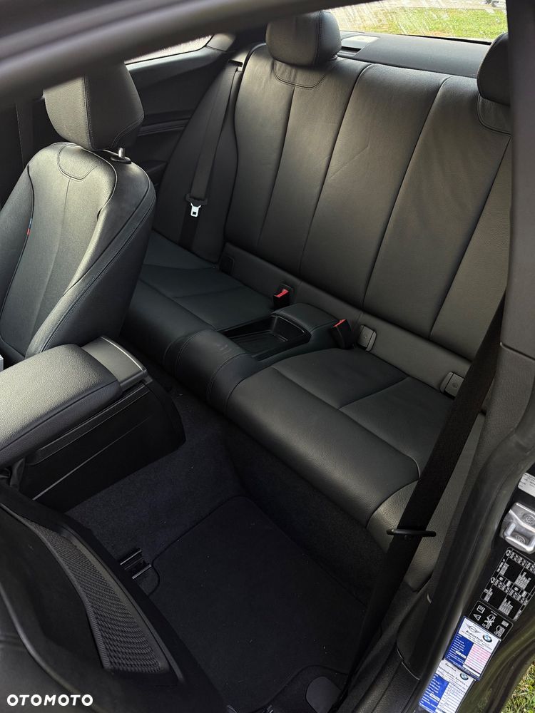 BMW Seria 2 220d Coupe M Sport - 16