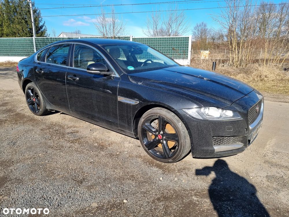 Jaguar XF 3.0 TDV6 Prestige - 12