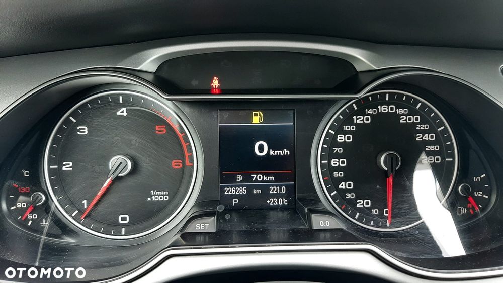 Audi A4 Avant 2.0 TDI DPF clean diesel multitronic Ambiente - 12