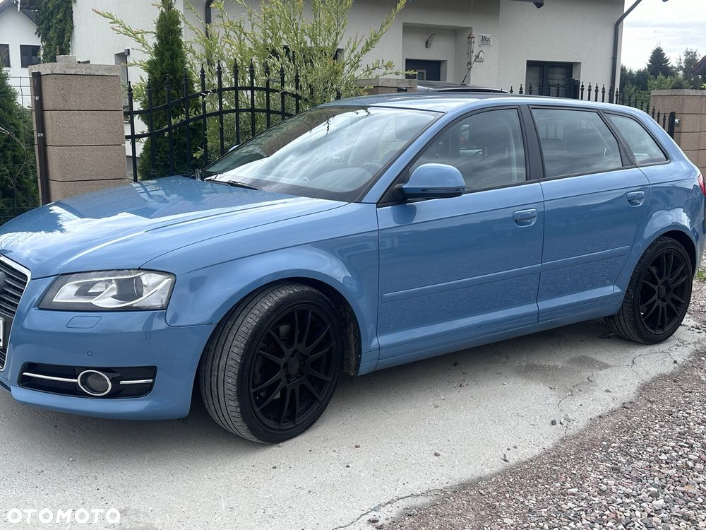 Audi A3 Sportback - 2