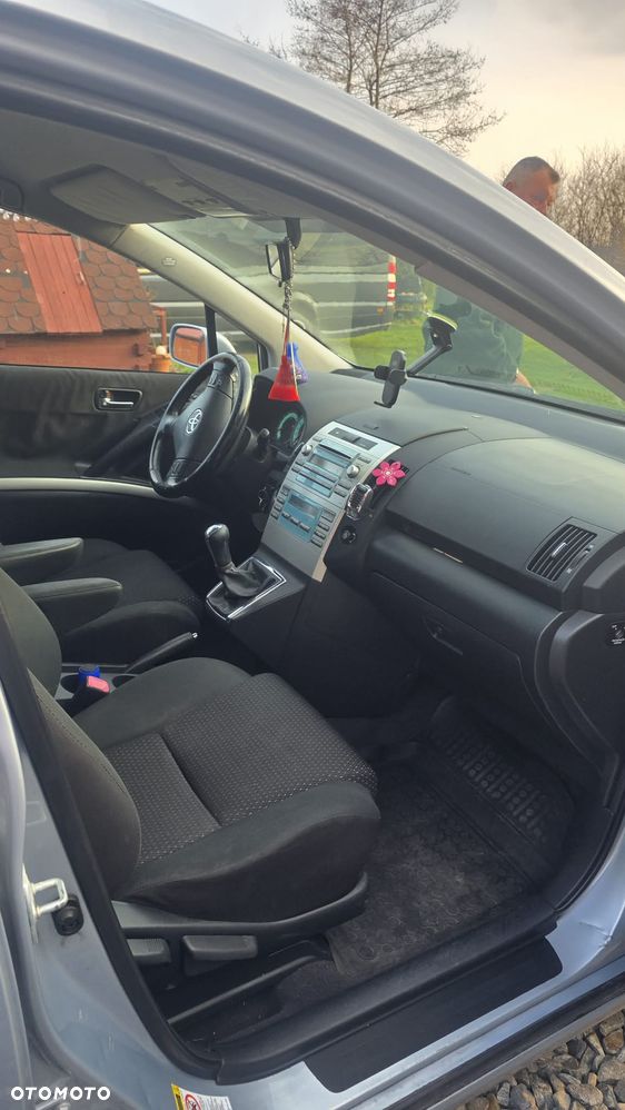 Toyota Corolla Verso 1.8 Premium 7os - 9