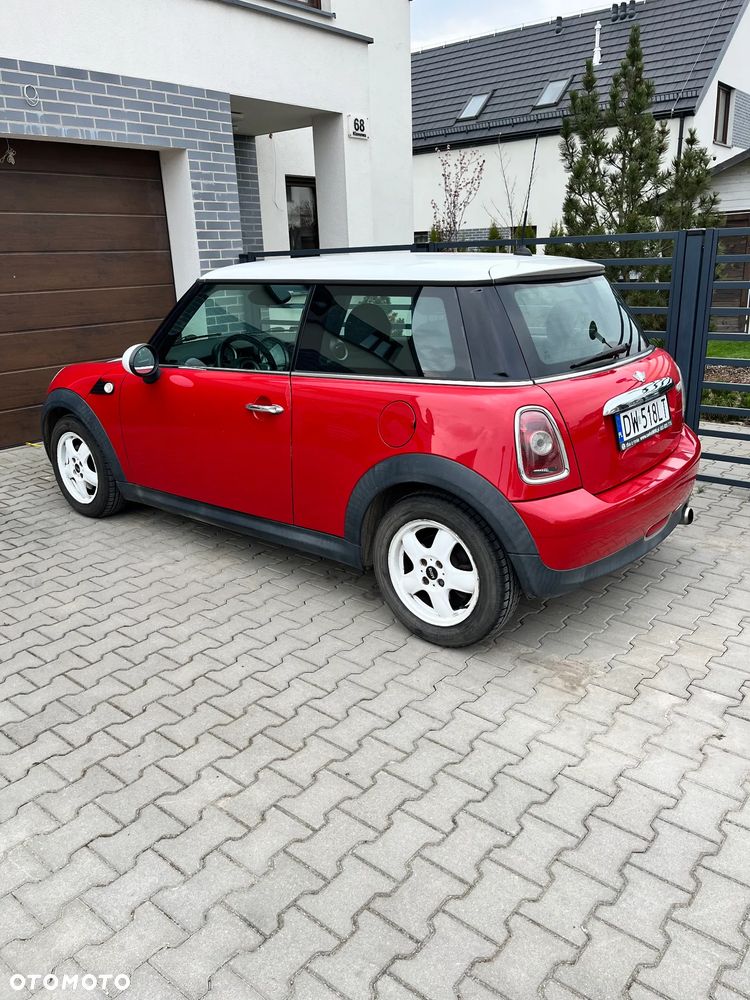 MINI Cooper Standard - 1