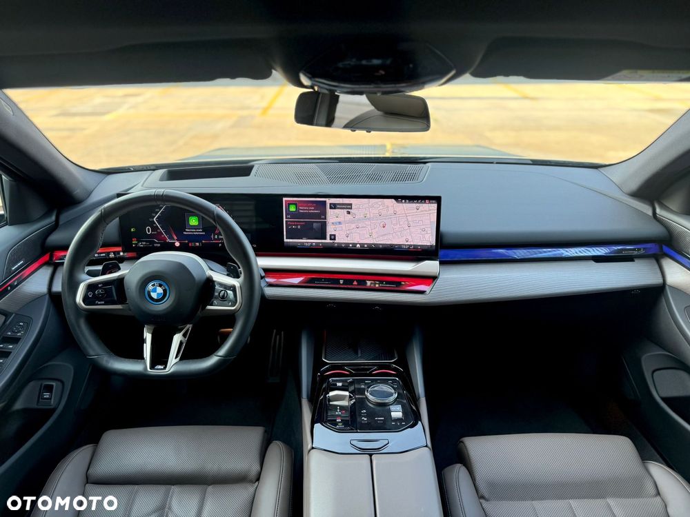 BMW Seria 5 550e xDrive PHEV M Sport - 26