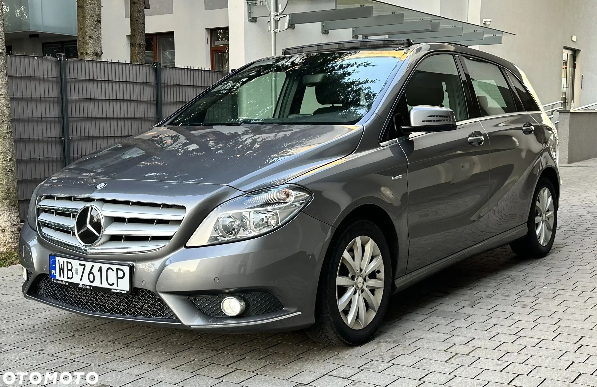Mercedes-Benz Klasa B 180 (BlueEFFICIENCY) - 1
