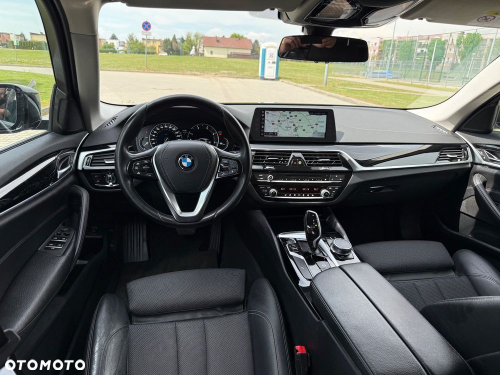 BMW Seria 5 520d Sport Line sport - 7