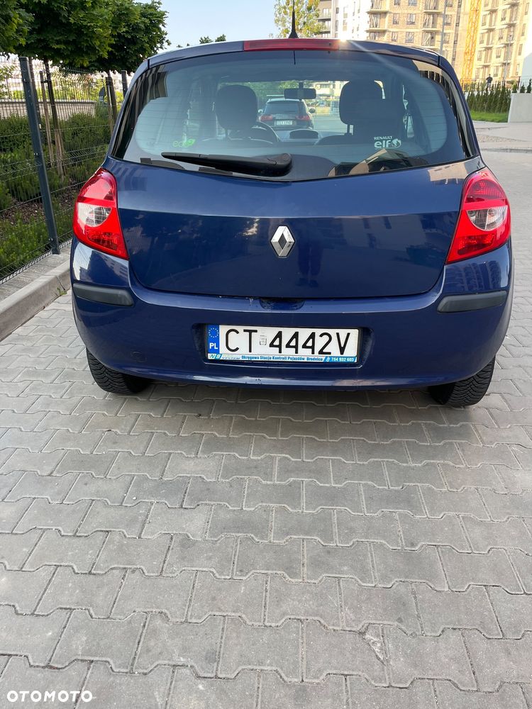 Renault Clio - 14