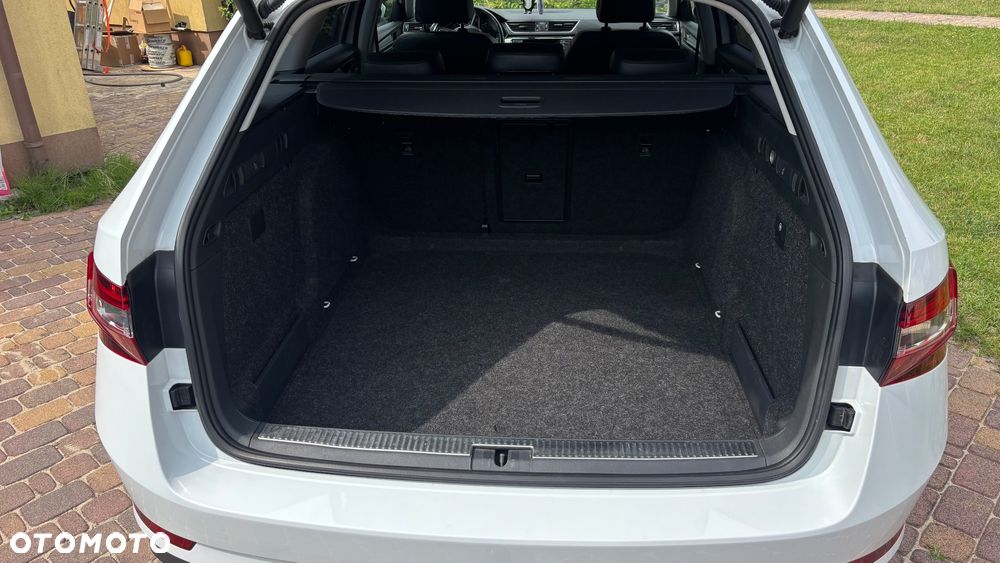 Skoda Superb 2.0 TDI Style DSG - 4