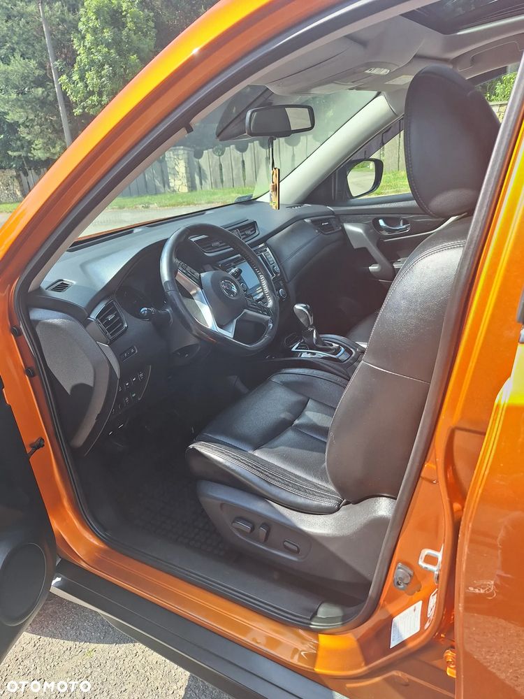 Nissan X-Trail 2.0 dCi Tekna 2WD Xtronic - 2