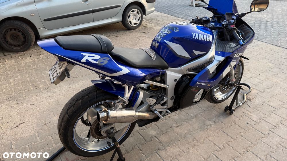 Yamaha R6 - 22