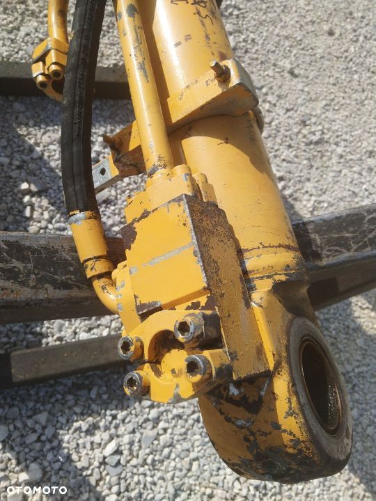 Siłownik Liebherr A R 916 922 317 924 313 [D-142 S-70 T-70] - 6