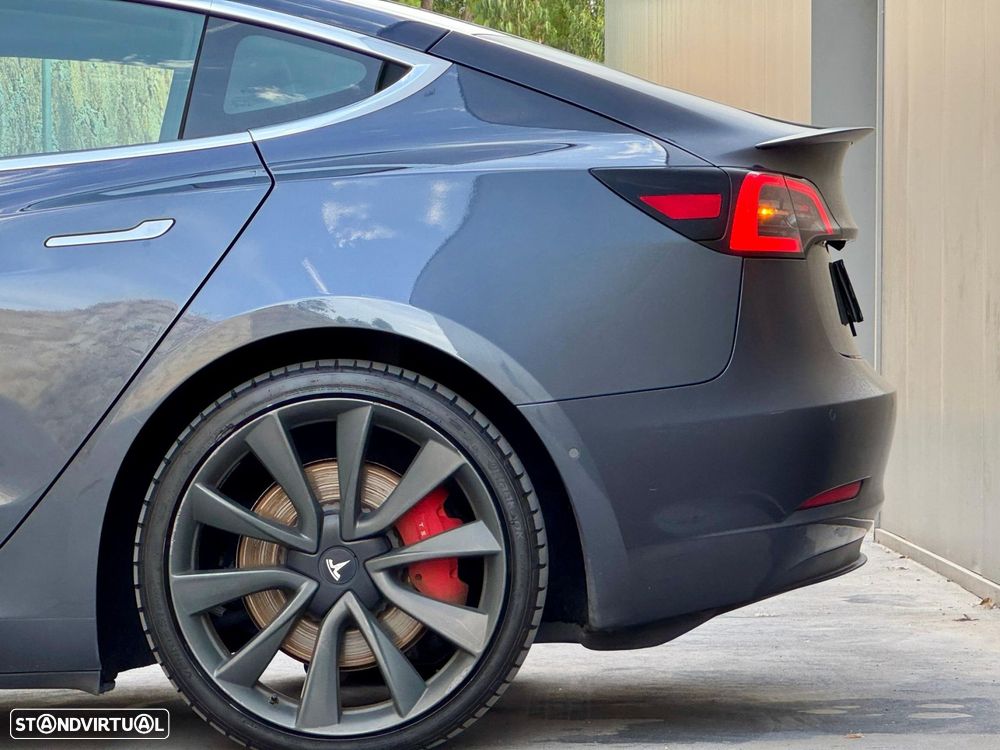 Tesla Model 3 Performance Dual Motor AWD - 31