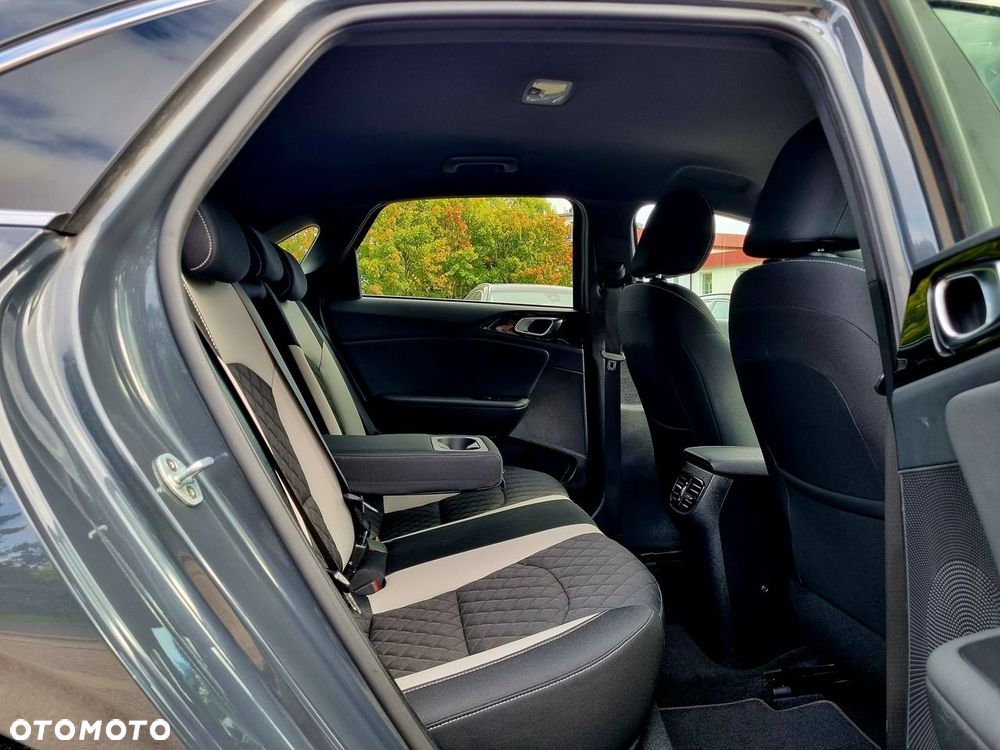 Kia Ceed 1.4 T-GDI DCT OPF GT Line - 13