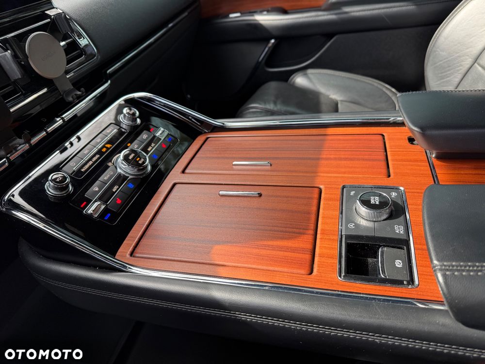 Lincoln Navigator - 29