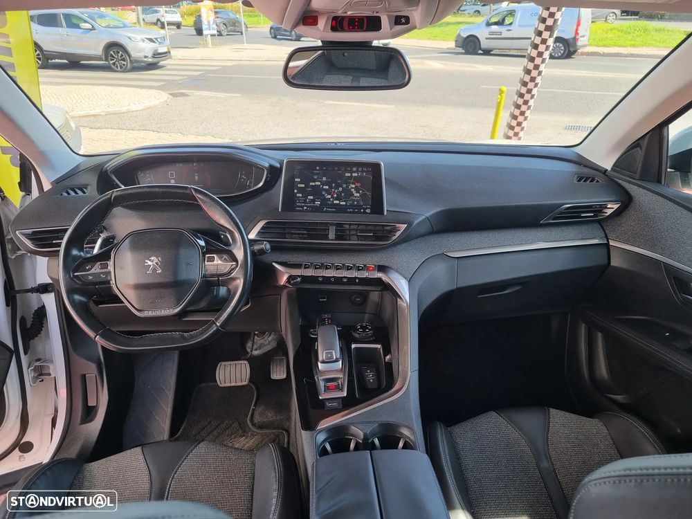 Peugeot 3008 1.2 PureTech Allure Pack EAT8 - 18