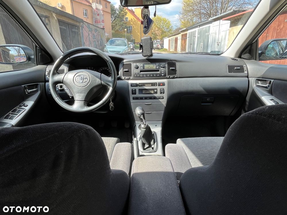 Toyota Corolla 1.6 VVT-i Sol - 22
