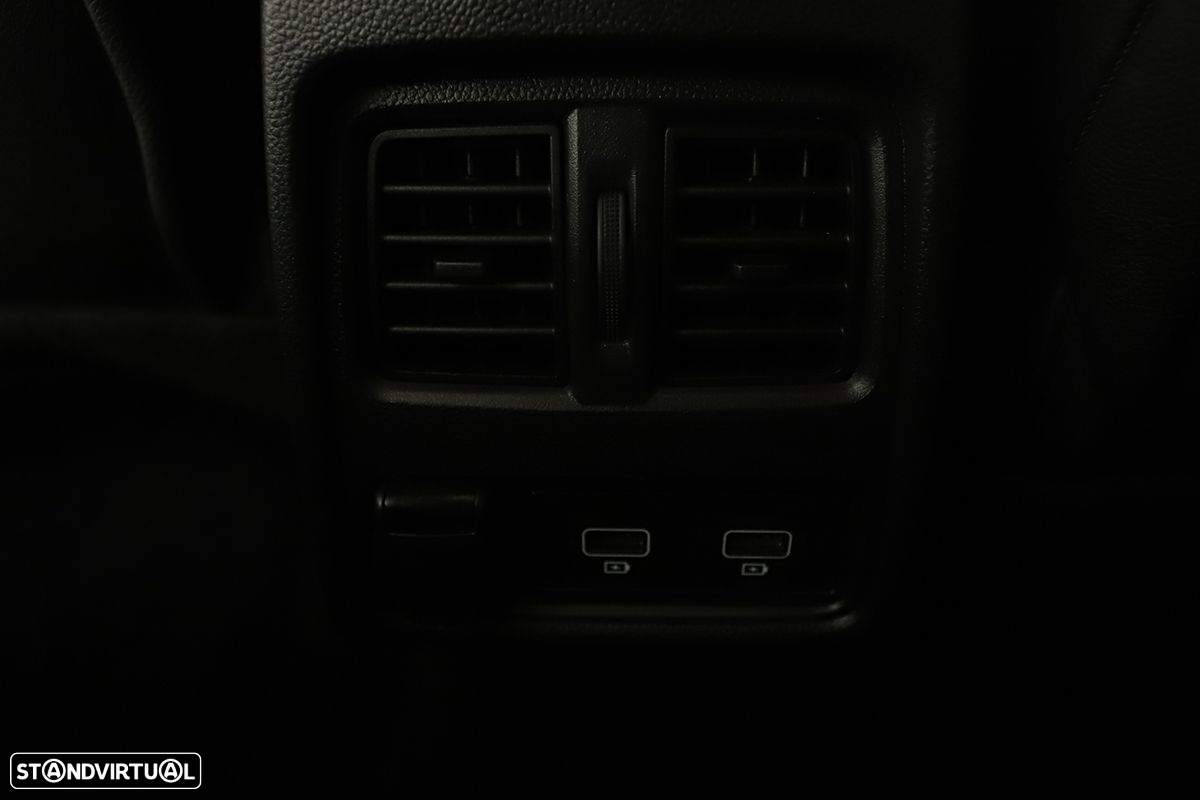Renault Captur 1.0 TCe Techno Bi-Fuel - 25