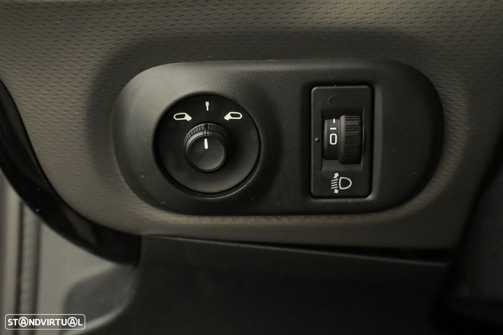 Citroën C4 Cactus 1.2 PureTech Shine EAT6 - 18