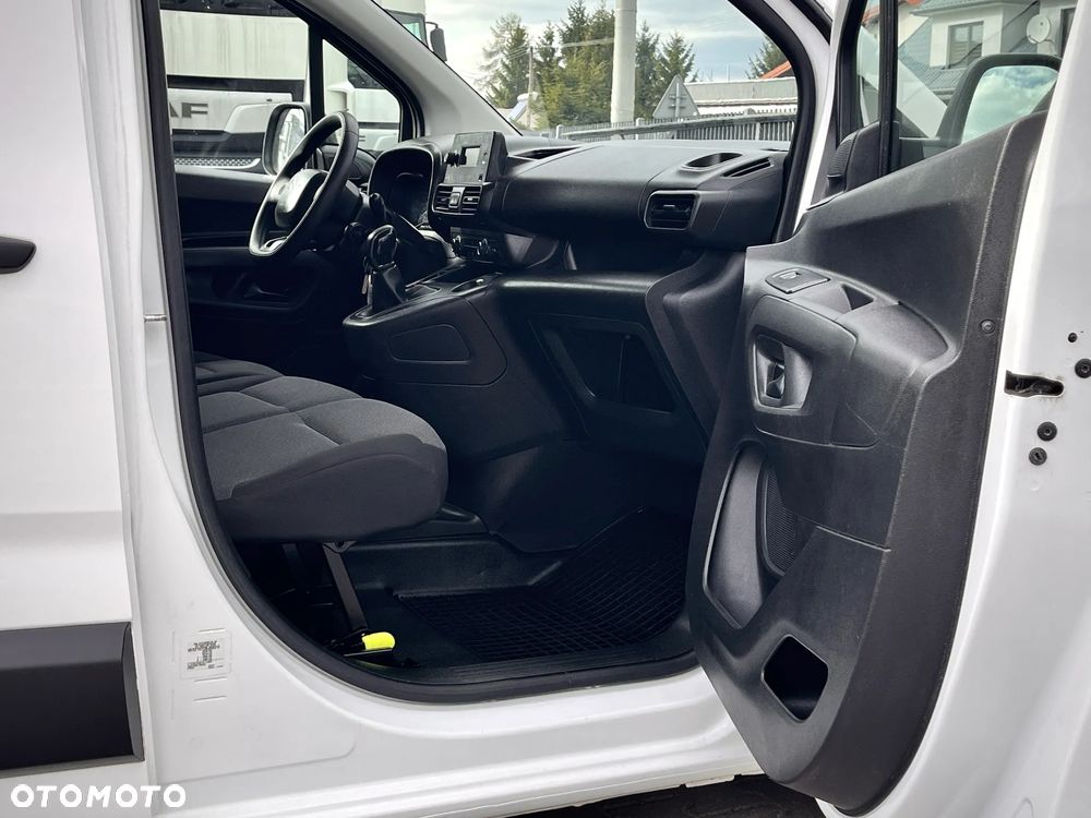 Citroën BERLINGO LONG / 3 OSOBY / SALON POLSKA / BEZWYPADKOWY / DOSTĘPNE 15 SZTUK - 12