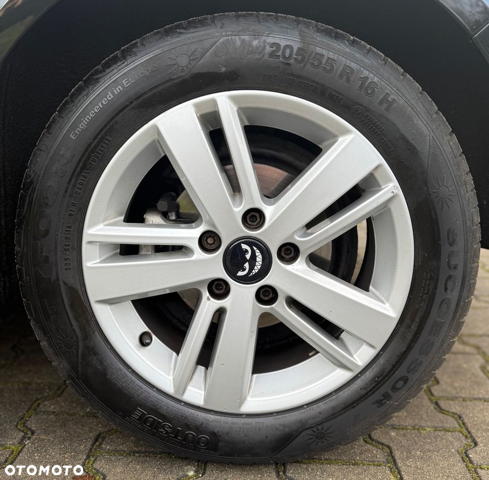 Volkswagen Golf Plus 1.6 TDI Highline - 20