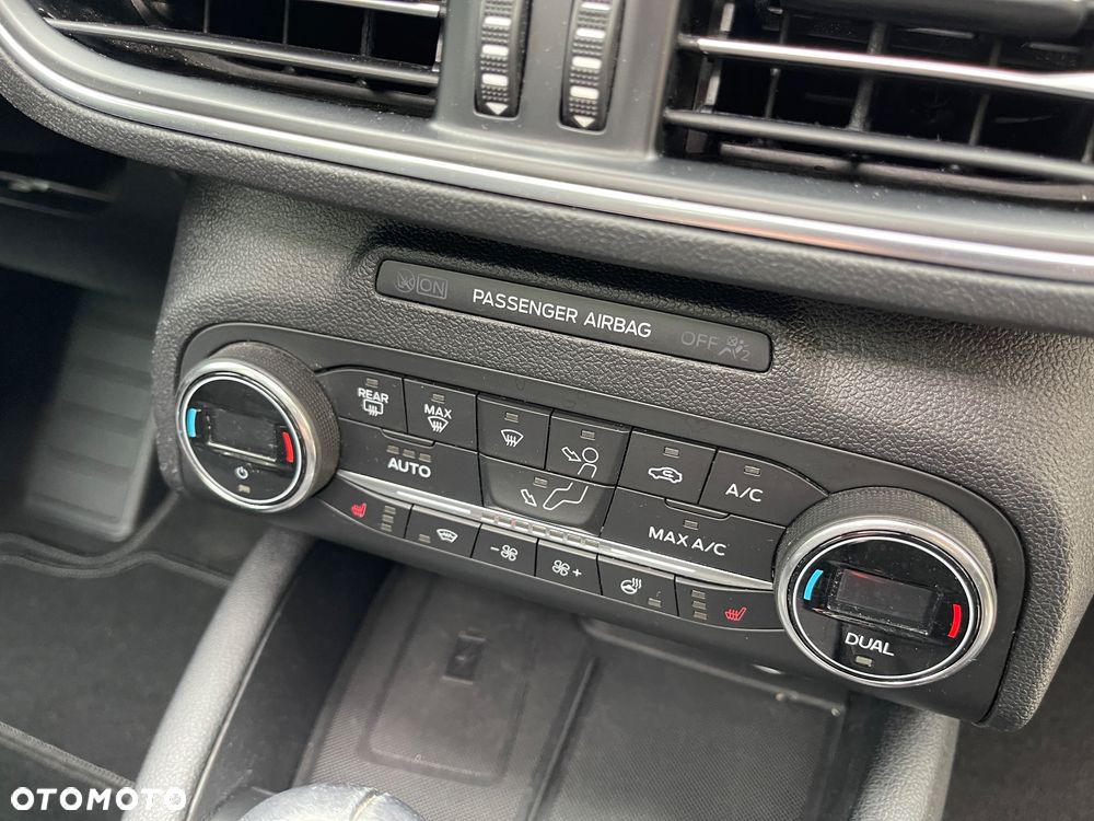 Ford Focus - 34
