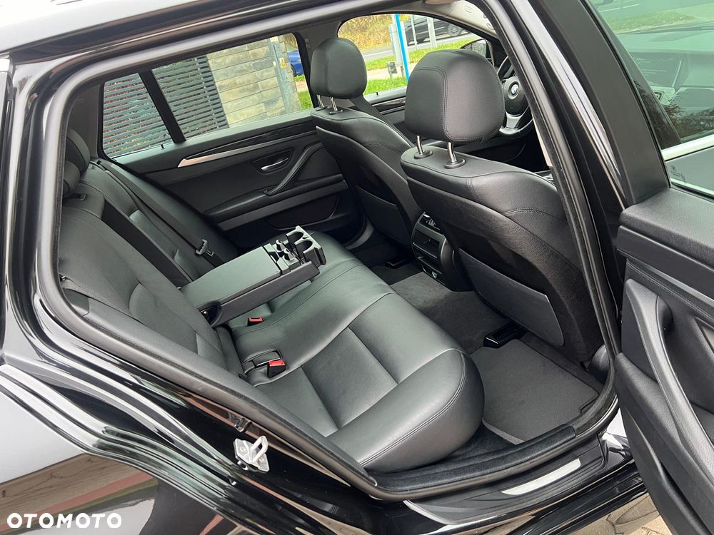 BMW Seria 5 520d - 12