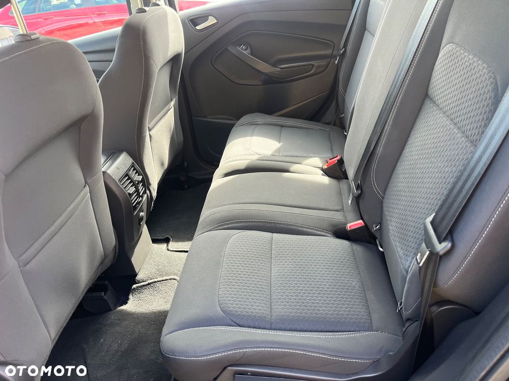 Ford Kuga 1.5 EcoBoost 2x4 Cool & Connect - 8