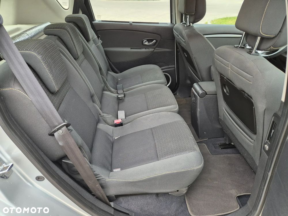 Renault Scenic 1.9 dCi Privilege - 10