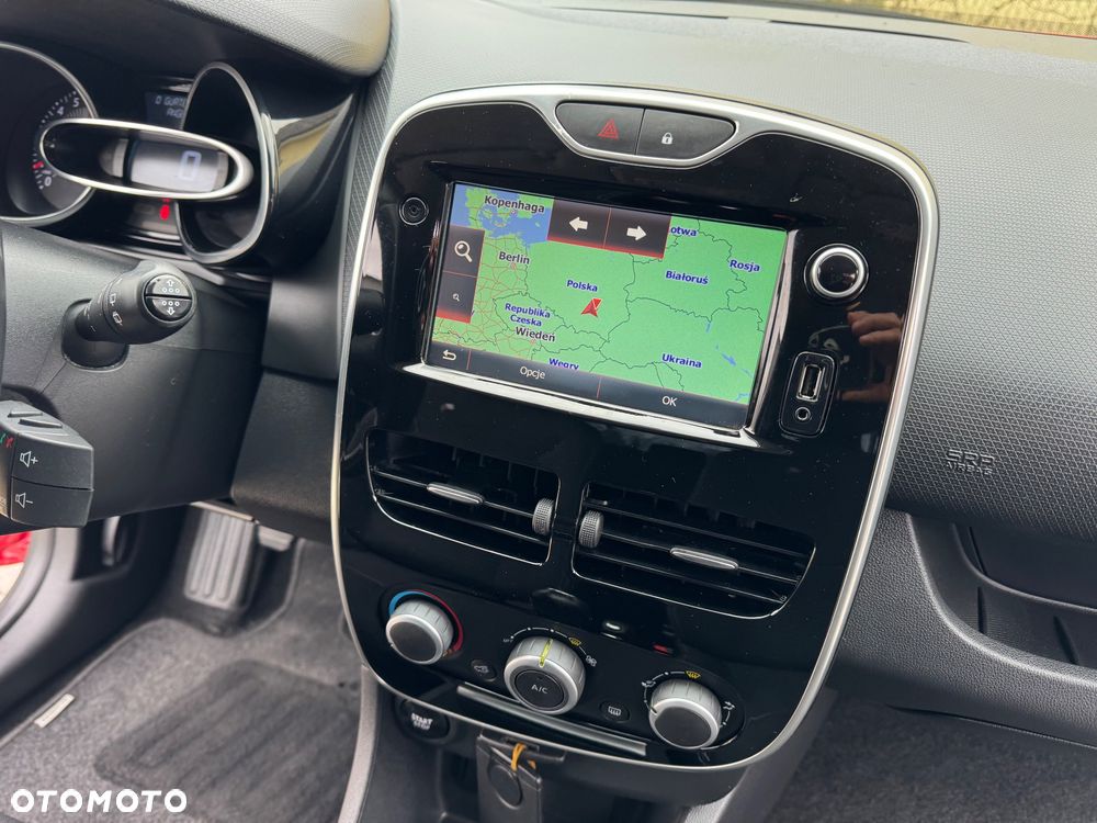 Renault Clio 1.2 16V 75 LIMITED - 29