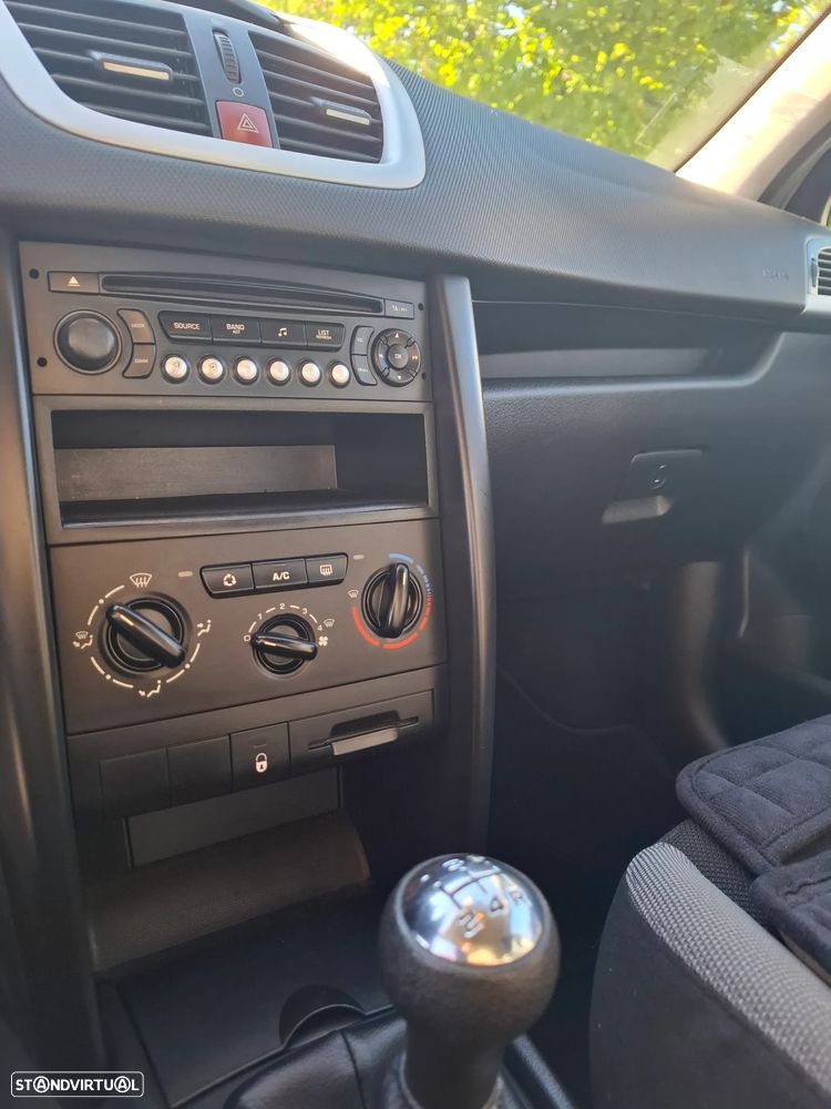 Peugeot 207 1.4 HDi Urban - 6